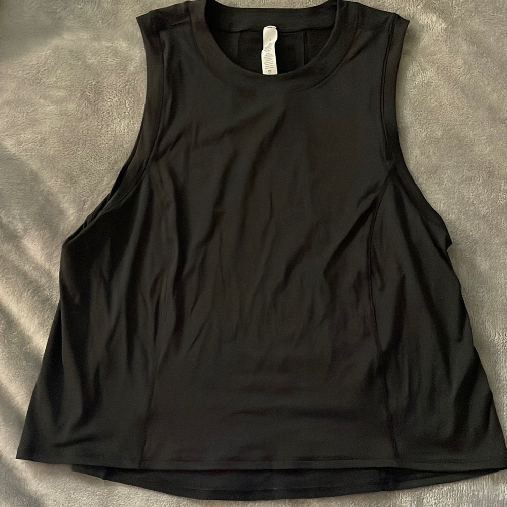 New with tags-Lululemon Sheer Will Tank Pulse, black, size 8.